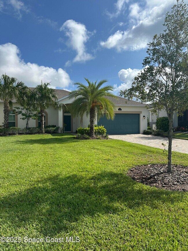 property at 2738 Spur Dr