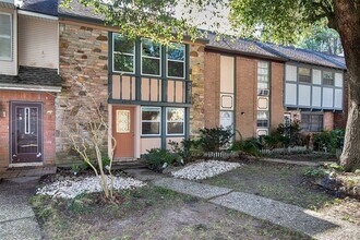 431 Sunset Dr in Dickinson, TX - Building Photo - Building Photo