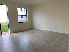 3523 W 105th Pl in Hialeah, FL - Building Photo - Building Photo