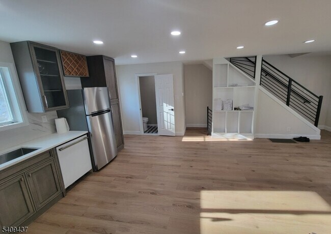 31 Ann St in Morristown, NJ - Building Photo - Building Photo