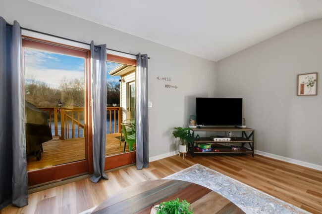 4544 Erie Ave NW, Unit SI ID1496113P in Canal Fulton, OH - Foto de edificio - Building Photo