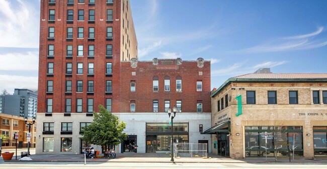 872 Bergen Ave in Jersey City, NJ - Building Photo - Building Photo