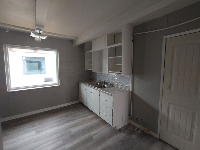 1317 W Dora St in Wichita, KS - Building Photo - Building Photo