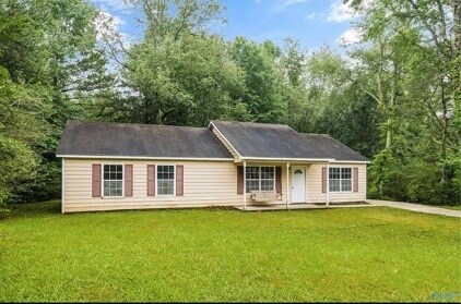 205 Buffalo Creek Dr in Toney, AL - Building Photo