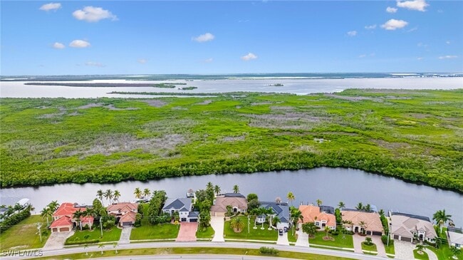2964 Surfside Blvd in Cape Coral, FL - Building Photo - Building Photo