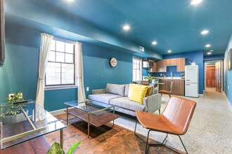 1810 Moss St in New Orleans, LA - Building Photo - Building Photo