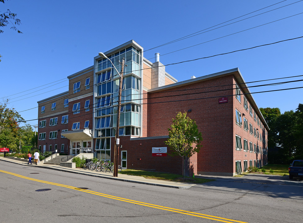 Pope Hall Bridgewater State College in Bridgewater, MA - Foto de edificio