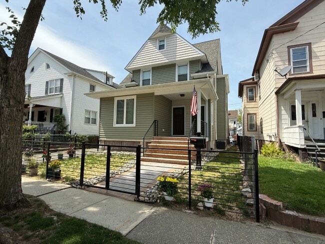 property at 13 King St