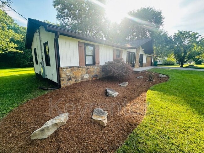 4429 Doris Cir in Knoxville, TN - Foto de edificio - Building Photo