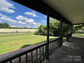 185 N Gibbs Rd in Mooresville, NC - Building Photo - Building Photo