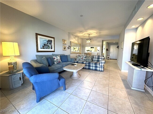 property at 6670 Huntington Lakes Cir