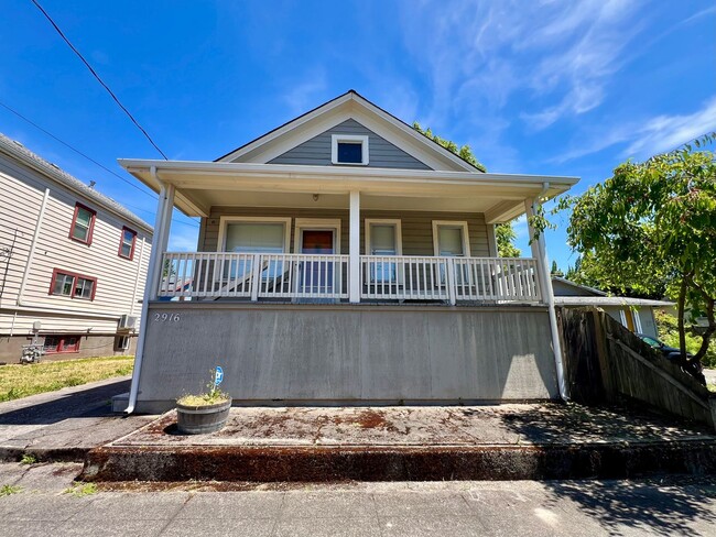 property at 2916 SE 17th Ave
