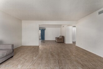 5809 W Yucca St in Glendale, AZ - Building Photo - Building Photo
