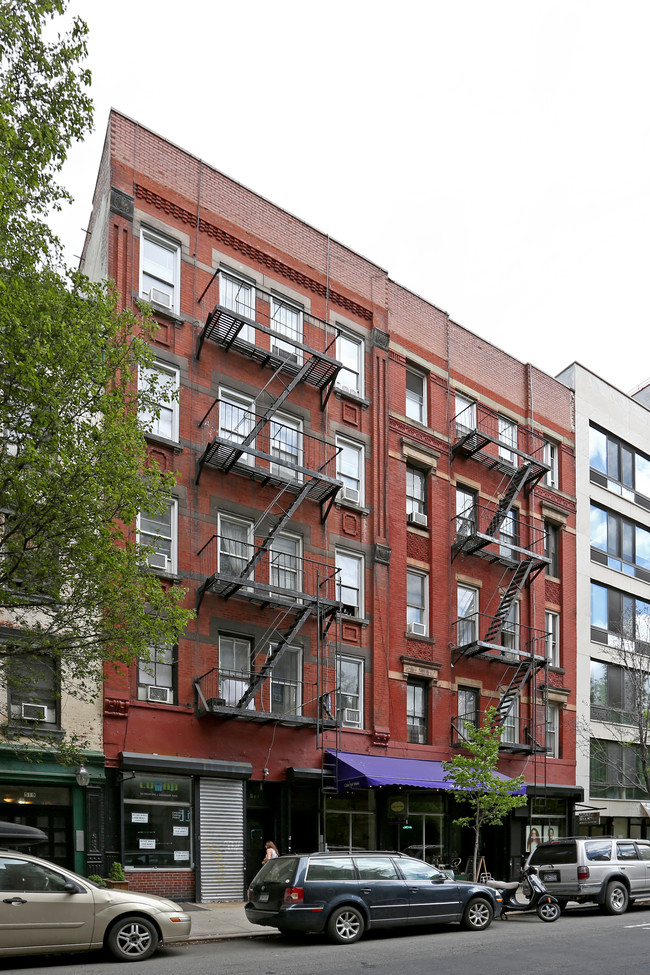 523 E 12th St in New York, NY - Building Photo - Building Photo