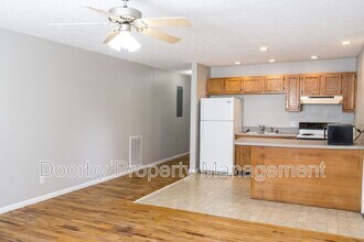 402 Hall St in La Fayette, GA - Building Photo - Building Photo