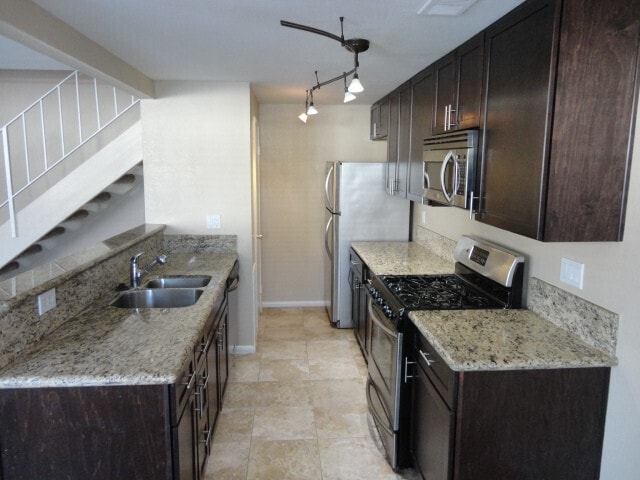20833 Plum Canyon Rd in Santa Clarita, CA - Building Photo - Building Photo