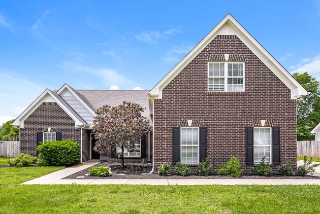 property at 1744 Potters Ct