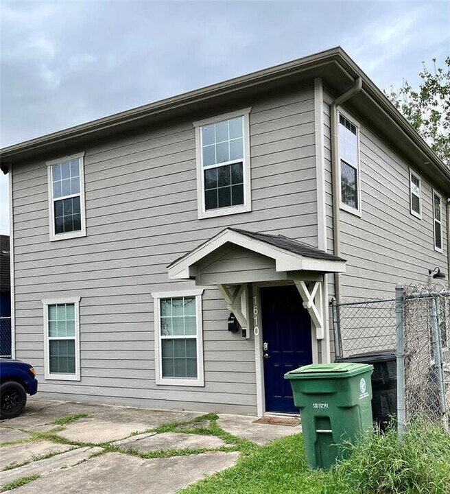 1610 Sunnyland St Photo