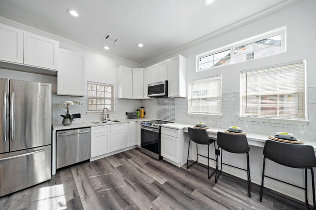 2720 Briley St in Houston, TX - Foto de edificio - Building Photo