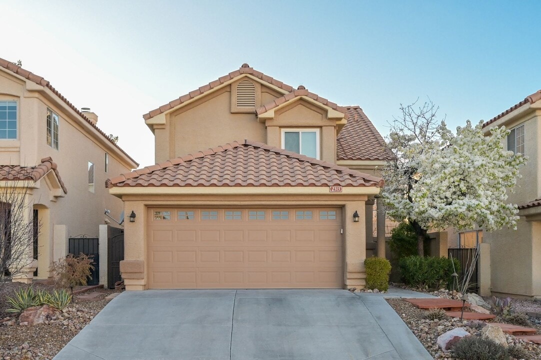 2313 Pine Bluff Ct in Las Vegas, NV - Building Photo