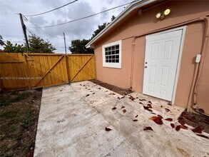 830 SW 6th St in Hallandale Beach, FL - Building Photo - Building Photo