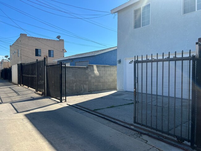1454 Gaviota Ave in Long Beach, CA - Building Photo - Building Photo