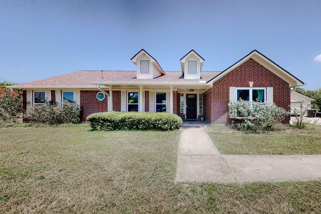 2918 Amber Ln in Rosenberg, TX - Building Photo