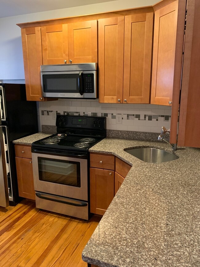 1106 Franklin St in Richmond, VA - Building Photo - Building Photo