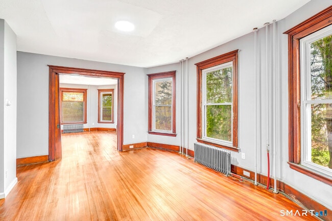114 Buckingham St in Waterbury, CT - Building Photo - Building Photo