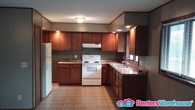 207 N 6th St in Henderson, MN - Foto de edificio - Building Photo