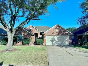 2014 Pinecreek Pass Ln in Katy, TX - Foto de edificio - Building Photo