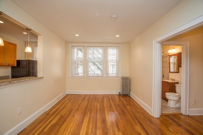 136 Highland Ave in Somerville, MA - Foto de edificio - Building Photo