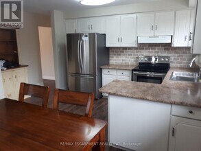 2003 Carrera Ln in Mississauga, ON - Building Photo - Building Photo