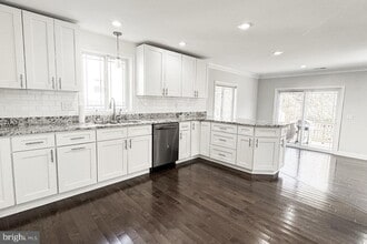 2809 Bolling Rd in Falls Church, VA - Building Photo - Building Photo