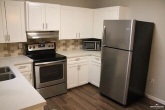 14 Camellia Ave in McAllen, TX - Building Photo - Building Photo