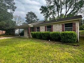 6612 Whippoorwill Ln in North Little Rock, AR - Building Photo