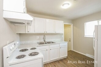 1447 W Byers Pl in Denver, CO - Foto de edificio - Building Photo
