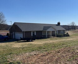 1162 Buck Tail Ln in York, PA - Building Photo