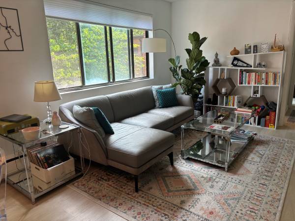 2325 42nd St NW, Unit 418 in Washington, DC - Building Photo