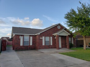 3143 Aberdeen Dr in Brownsville, TX - Building Photo - Building Photo