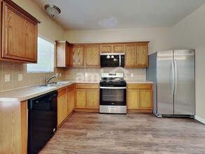 18042 Platinum Springs Dr in Tomball, TX - Building Photo - Building Photo