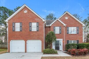 3392 Kittery Dr SW in Snellville, GA - Building Photo