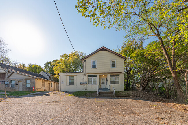 6503 Simpson Ave in Cincinnati, OH - Building Photo - Building Photo