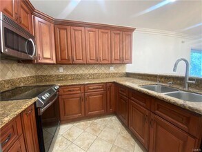 23351 Park Sorrento in Calabasas, CA - Building Photo - Building Photo
