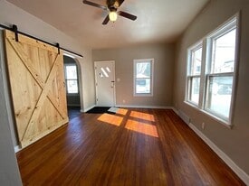 2012 Madison St in Two Rivers, WI - Building Photo