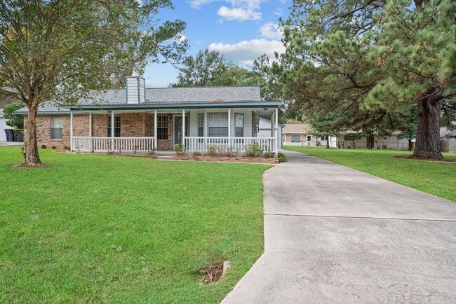 28736 Waikiki Ln in Montgomery, TX - Building Photo - Building Photo