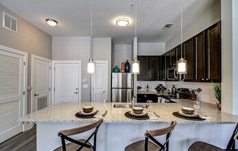 1824 Defoor Ave NW in Atlanta, GA - Building Photo - Building Photo