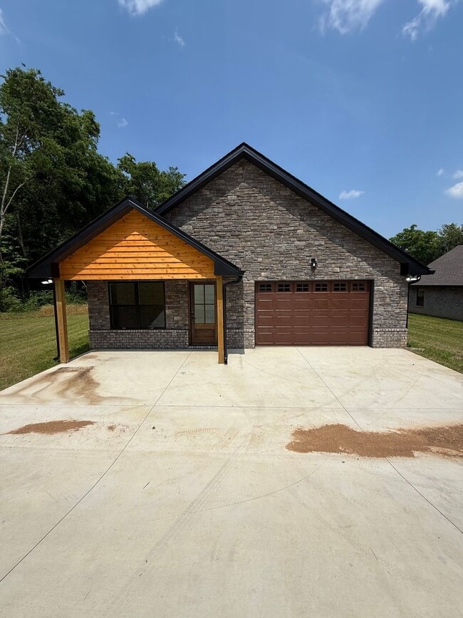 property at 112 Hooper Dr