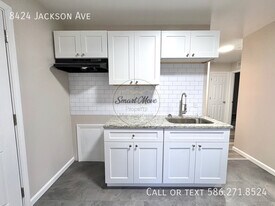 8424 Jackson Ave in Warren, MI - Building Photo