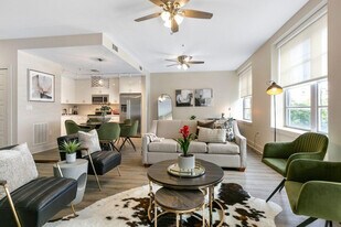 144 Elk Pl in New Orleans, LA - Building Photo